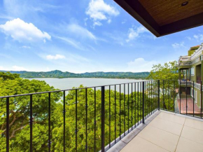 360 Splendor 310-Ocean View Residence-Breakfast Included!